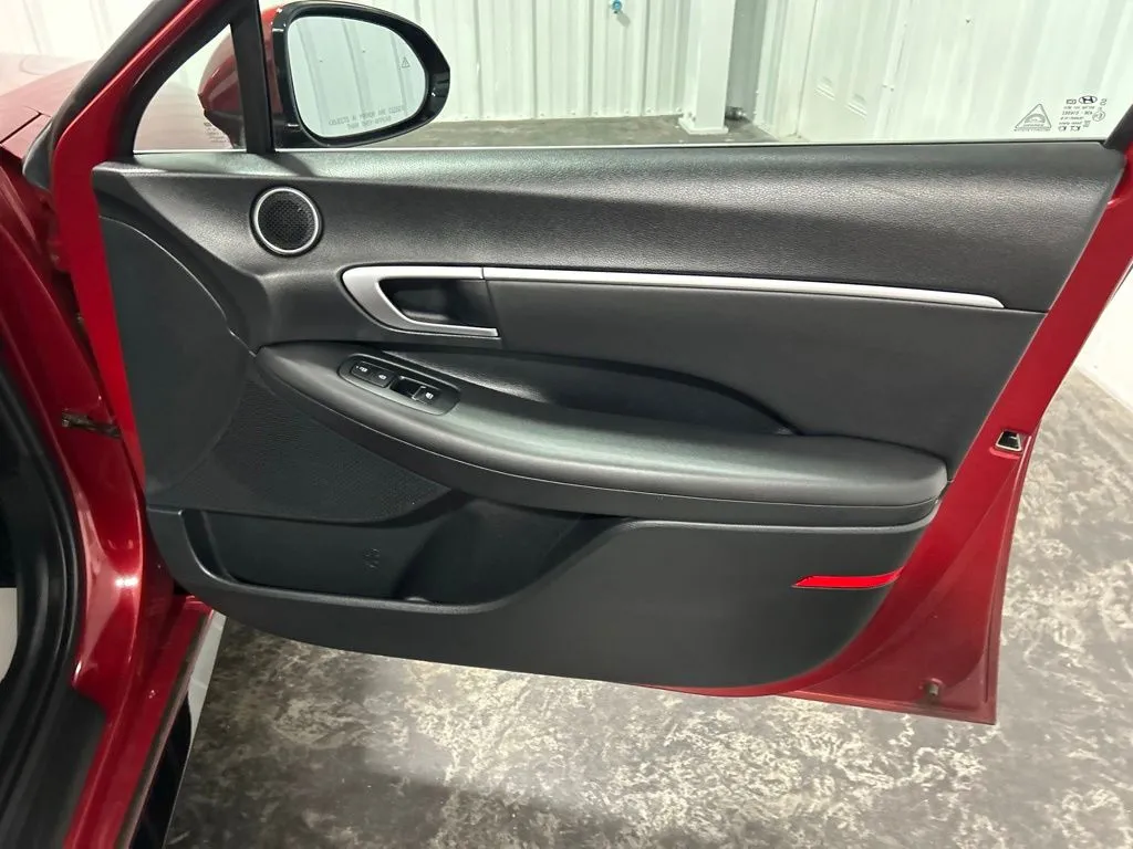 Hyundai Sonata photo 17