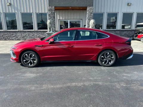 Photos of 2025 Hyundai Sonata SEL for sale in Evansville, IN at Integrity Motors Group