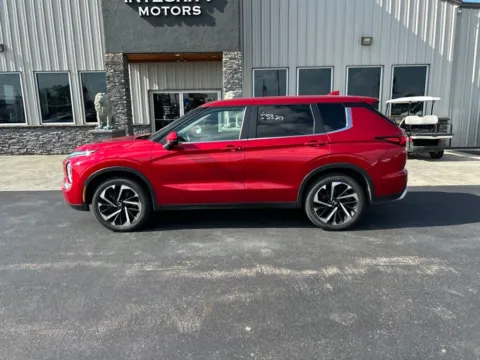 Photos of 2024 Mitsubishi Outlander SE for sale in Evansville, IN at Integrity Motors Group
