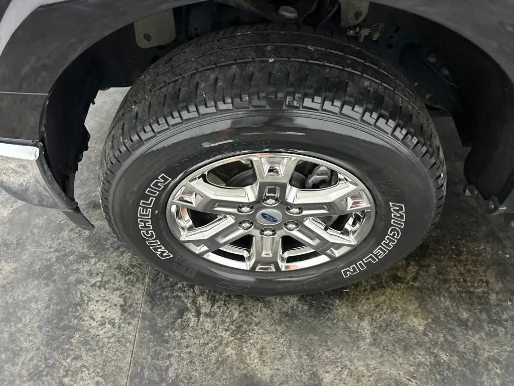 Ford F-150 photo 7