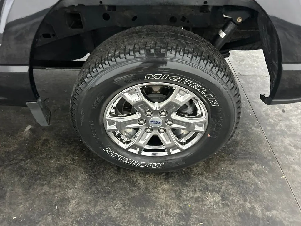 Ford F-150 photo 8