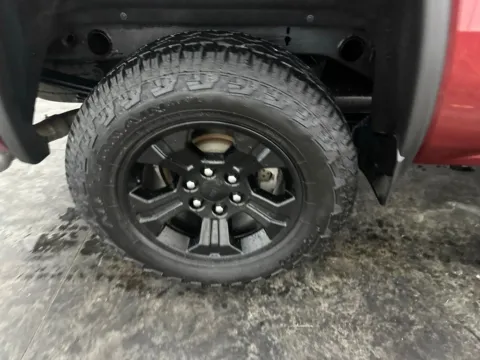 More photos of 2017 GMC Sierra 1500 SLT at Integrity Motors Group, IN