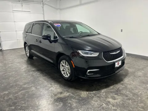 More photos of 2024 Chrysler Pacifica Touring L at Integrity Motors Group, IN
