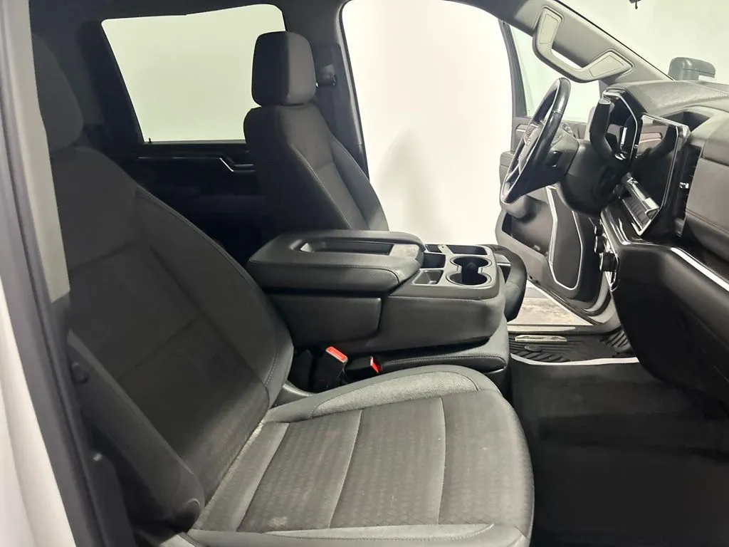 Chevrolet Silverado photo 18