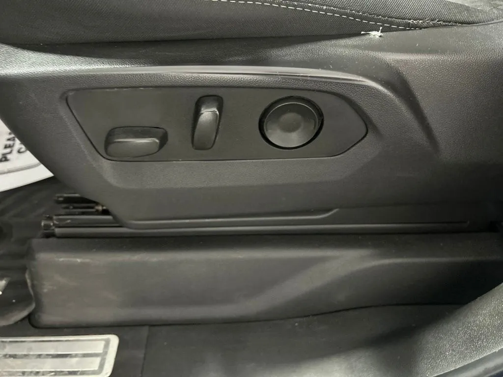 Chevrolet Silverado photo 28