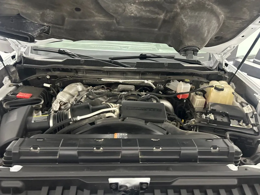 Chevrolet Silverado photo 13