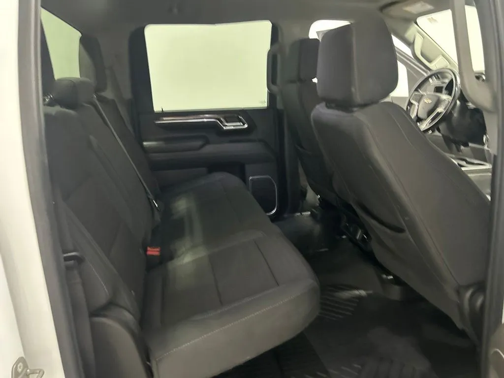 Chevrolet Silverado photo 20