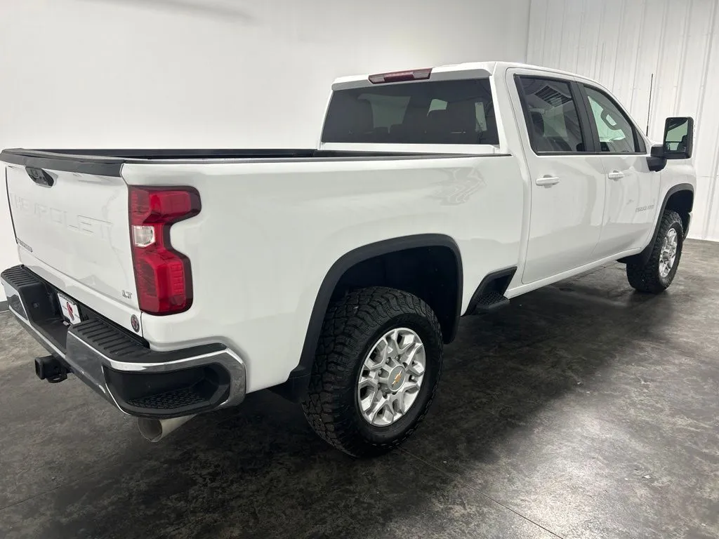 Chevrolet Silverado photo 5