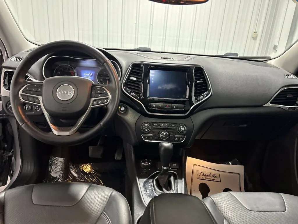 Jeep Cherokee photo 18