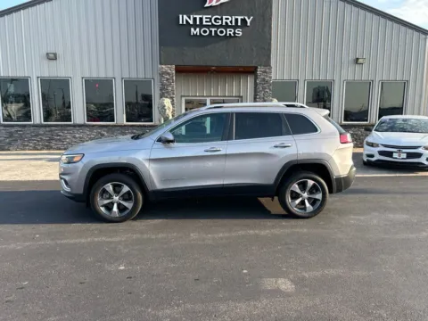 Photos of 2019 Jeep Cherokee Limited for sale in Evansville, IN at Integrity Motors Group