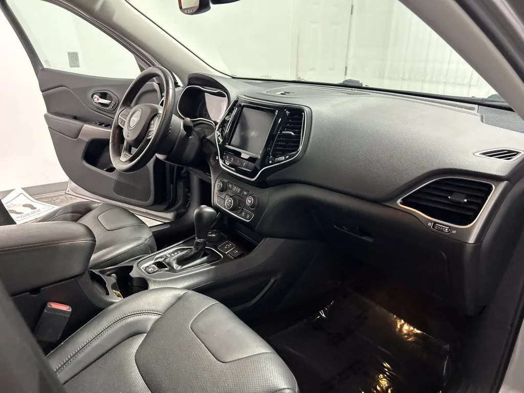Jeep Cherokee photo 20