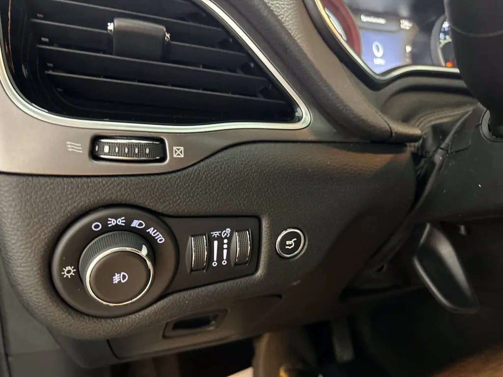 Jeep Cherokee photo 33