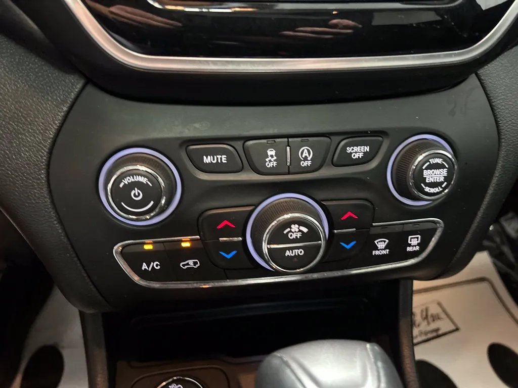 Jeep Cherokee photo 28