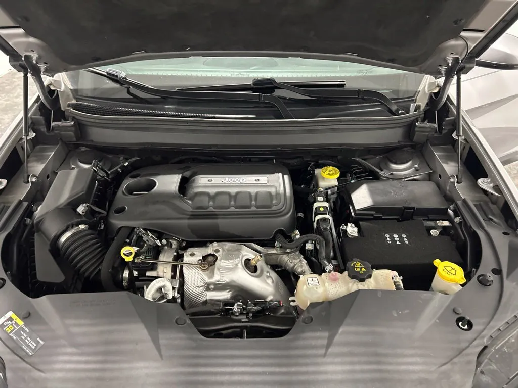 Jeep Cherokee photo 12