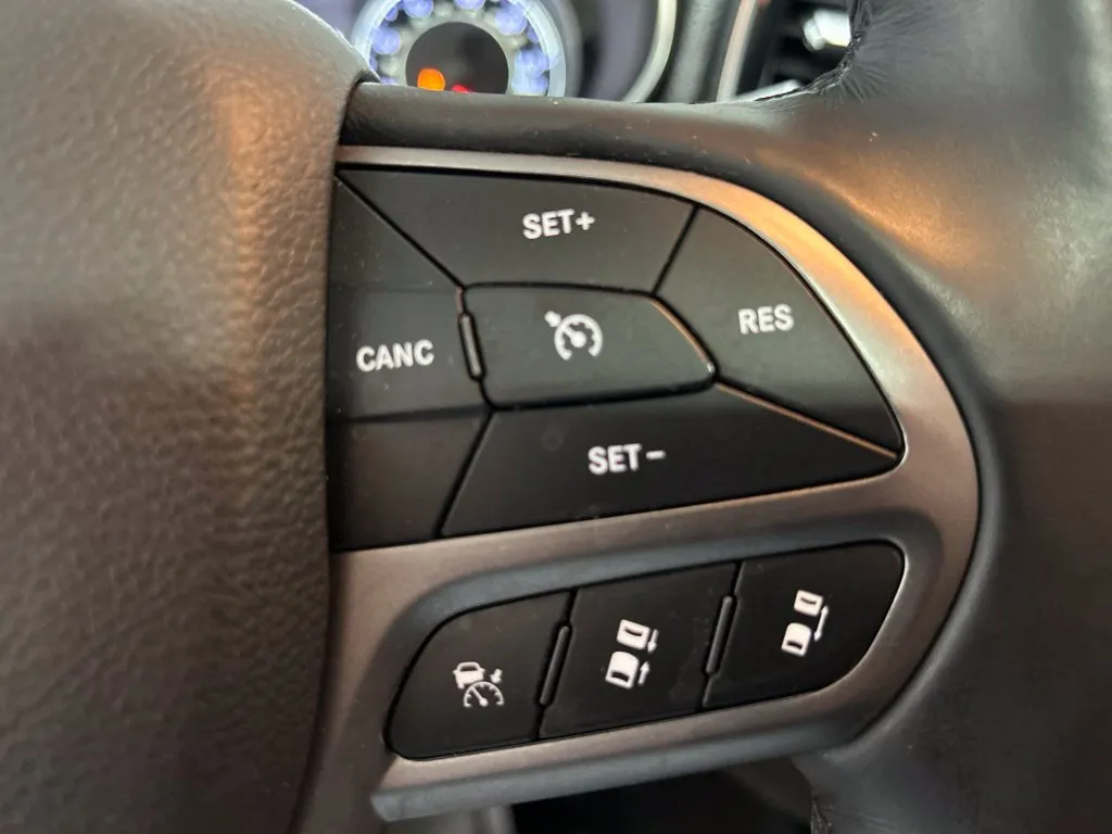 Jeep Cherokee photo 30
