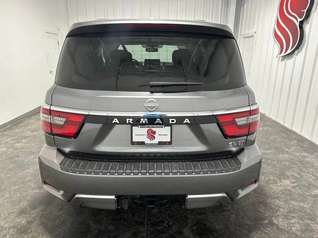 Nissan Armada photo 7