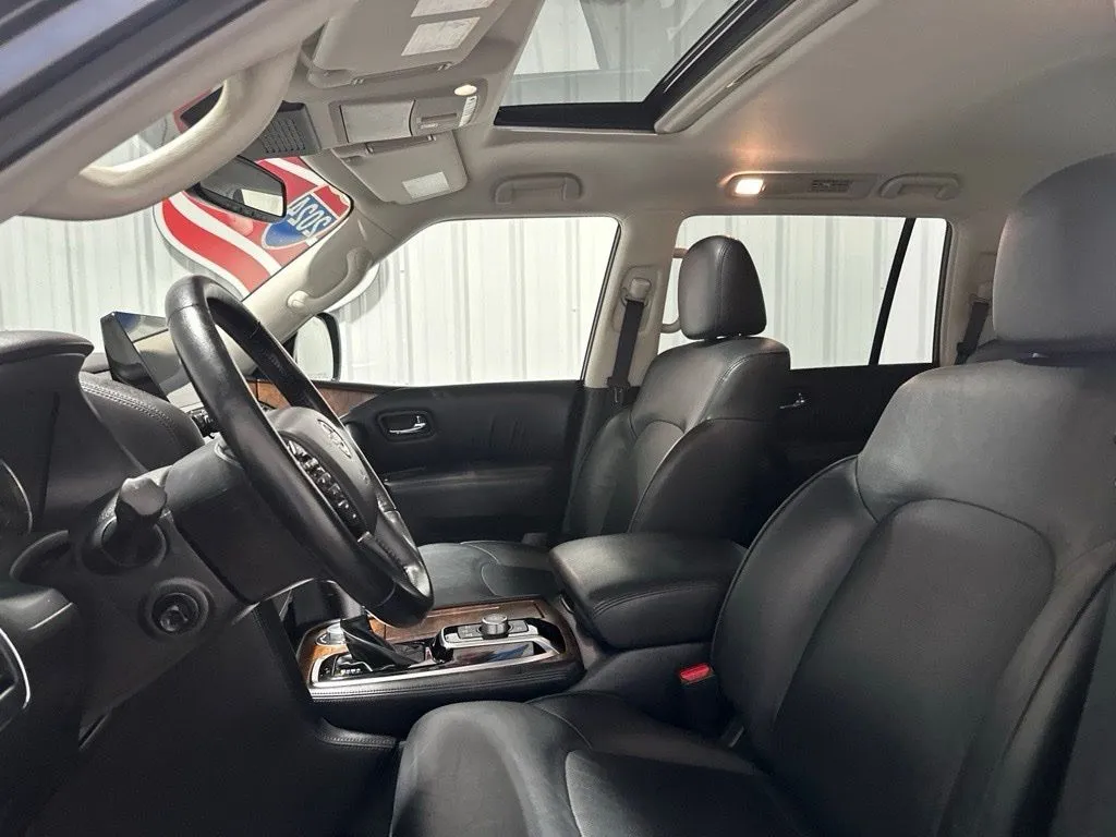 Nissan Armada photo 21