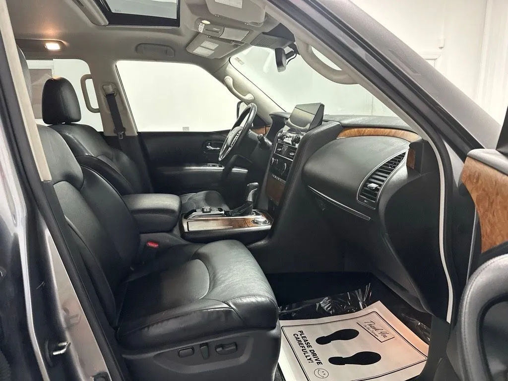 Nissan Armada photo 24