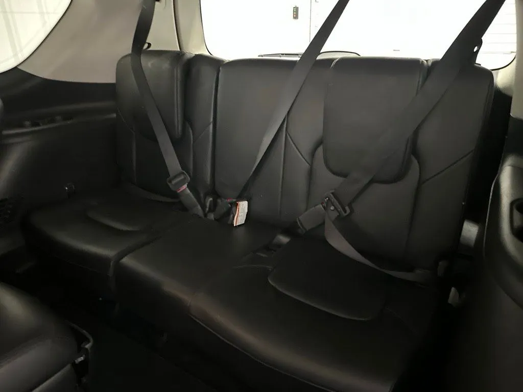 Nissan Armada photo 27