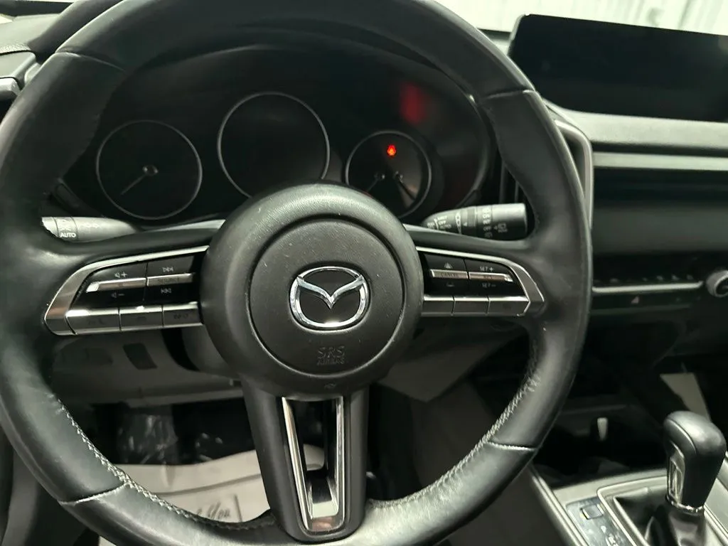 Mazda CX-50 photo 16