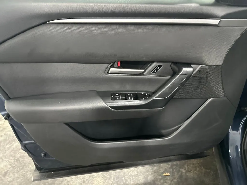 Mazda CX-50 photo 10