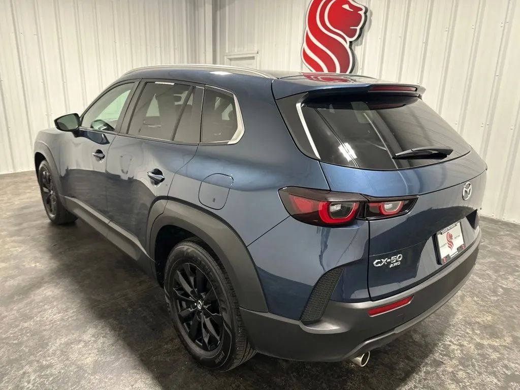 Mazda CX-50 photo 8