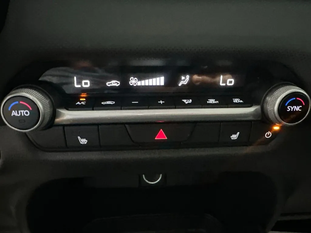 Mazda CX-50 photo 20