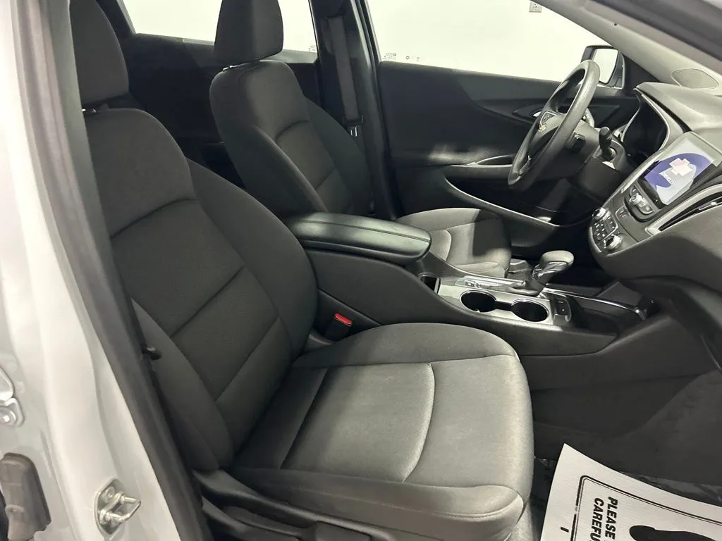 Chevrolet Malibu photo 16