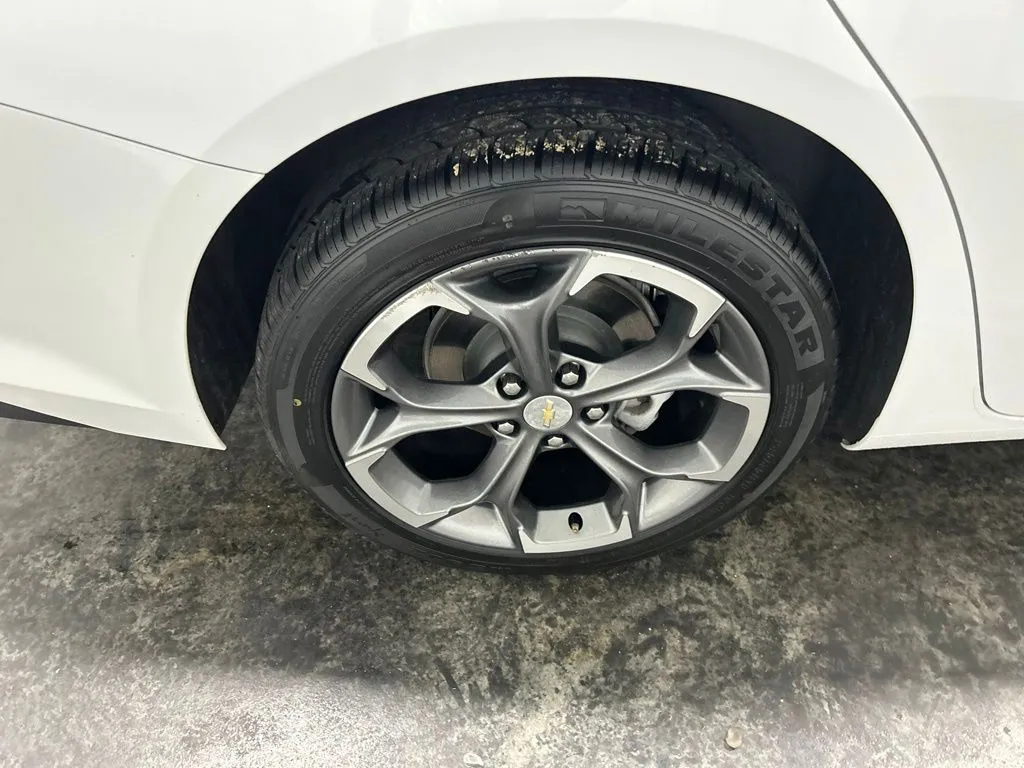Chevrolet Malibu photo 9