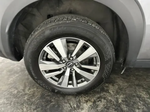 More photos of 2025 Nissan Pathfinder SL at Integrity Motors Group, IN