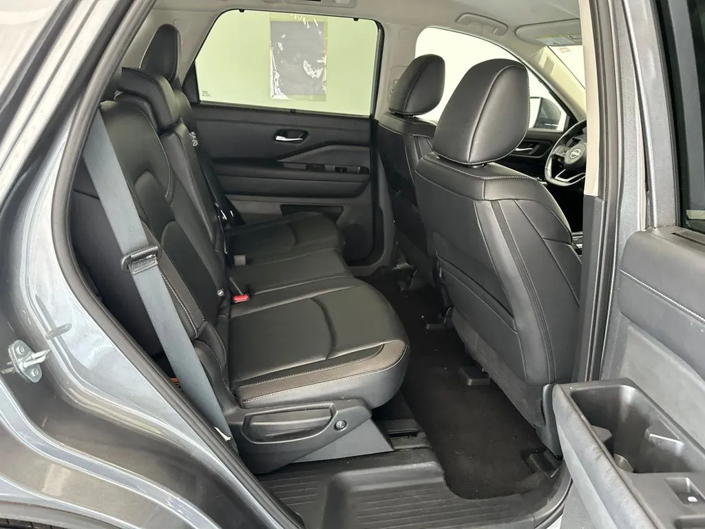 Nissan Pathfinder photo 26