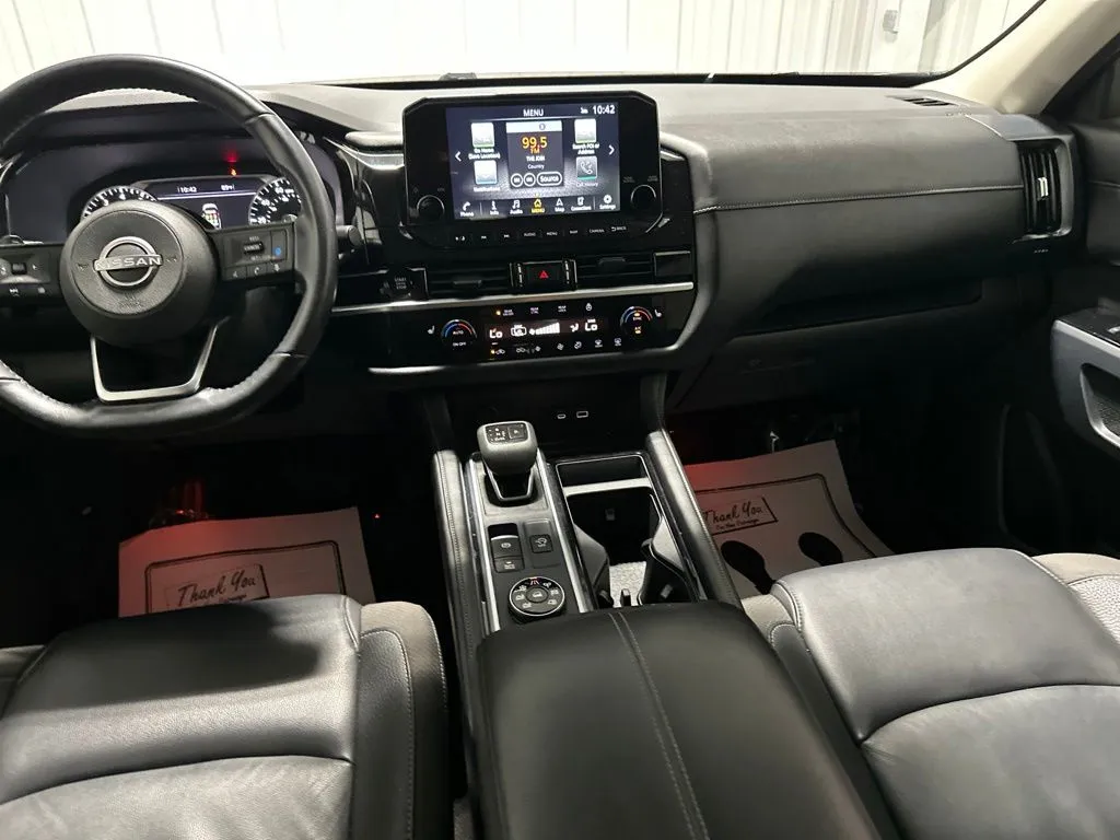 Nissan Pathfinder photo 23