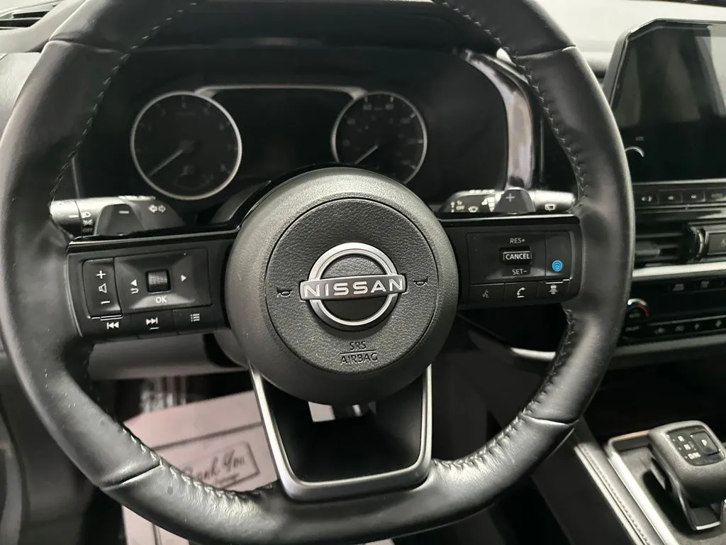 Nissan Pathfinder photo 14