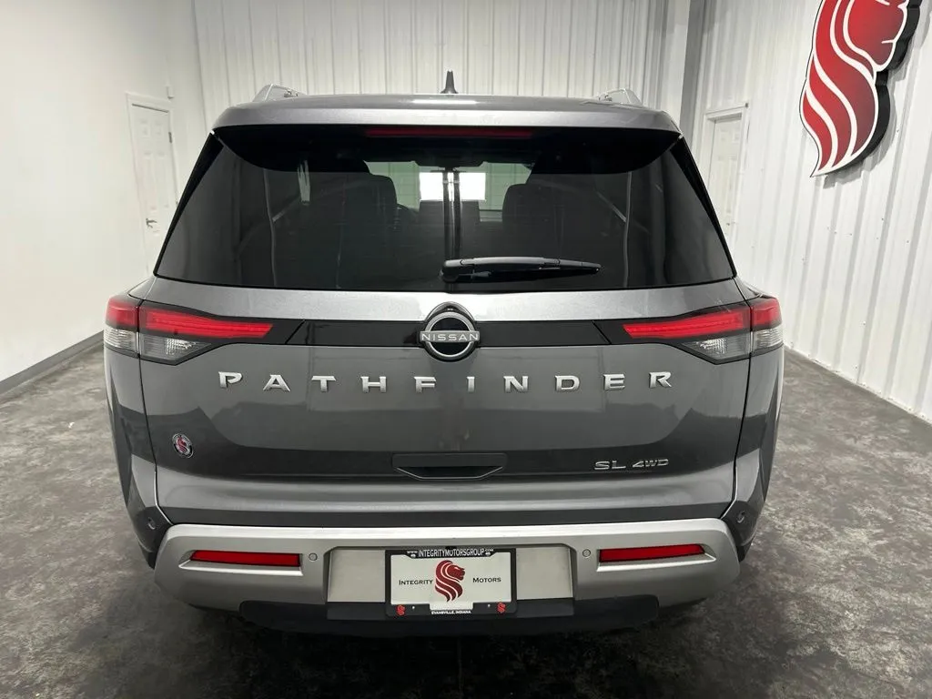 Nissan Pathfinder photo 7