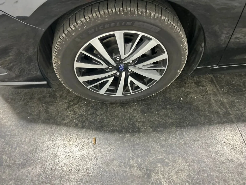 Subaru Legacy photo 8