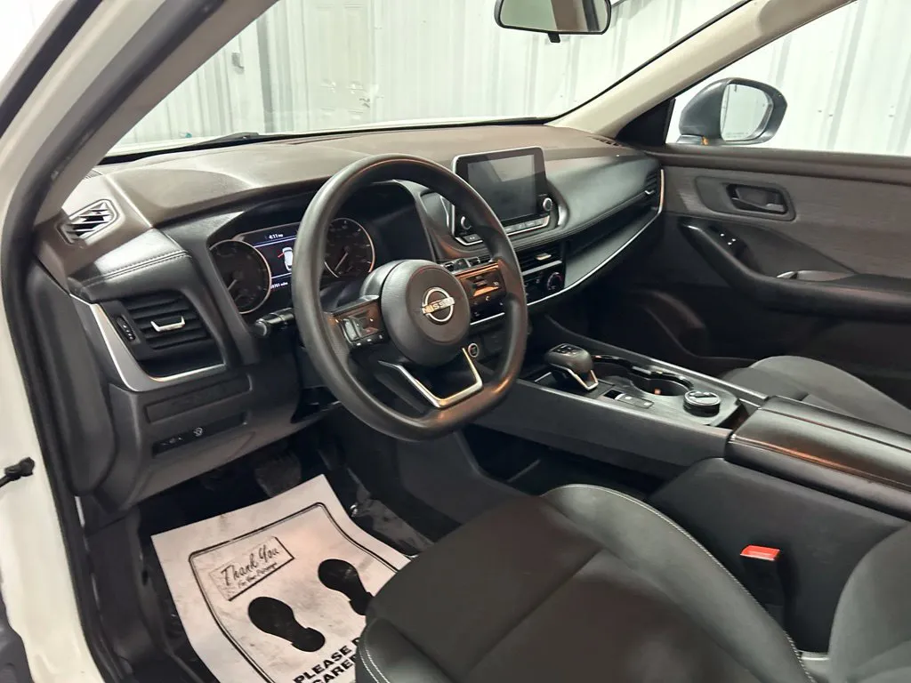 Nissan Rogue photo 13