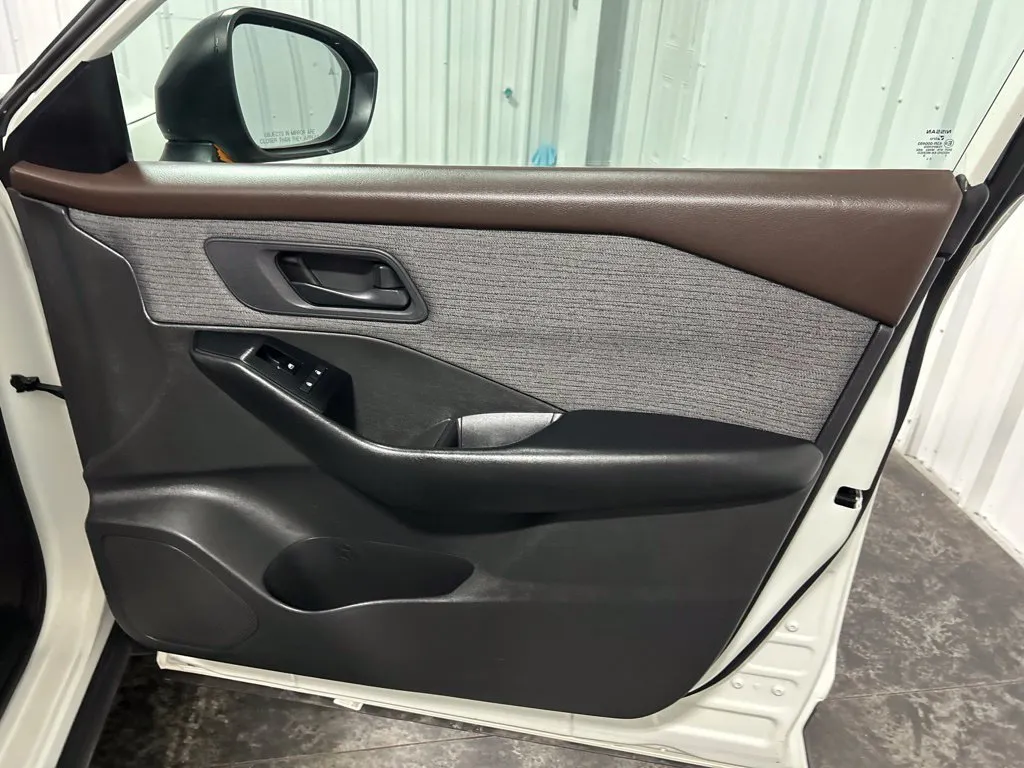 Nissan Rogue photo 20