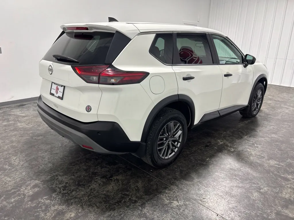 Nissan Rogue photo 4