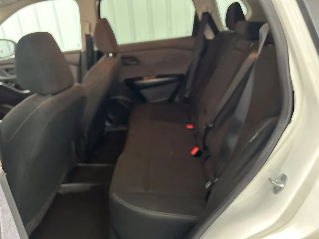 Nissan Rogue photo 15