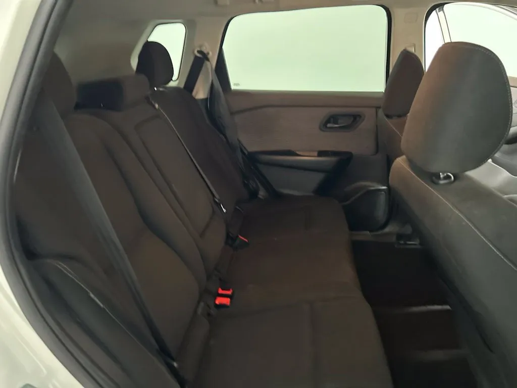 Nissan Rogue photo 22