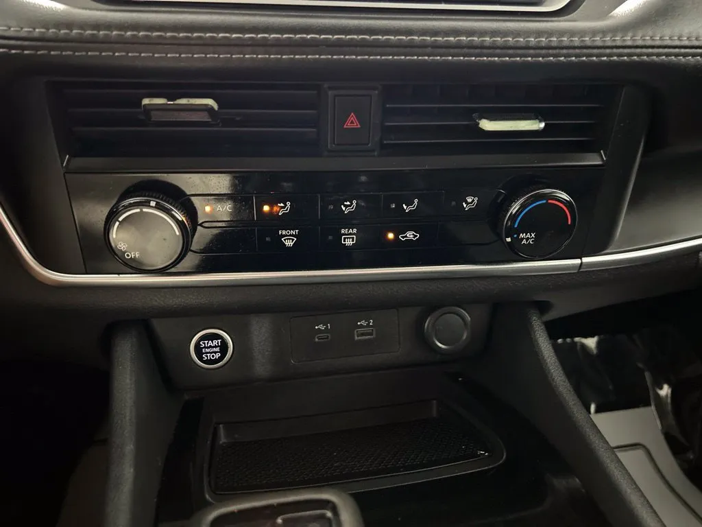 Nissan Rogue photo 28