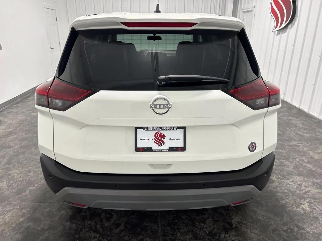 Nissan Rogue photo 3