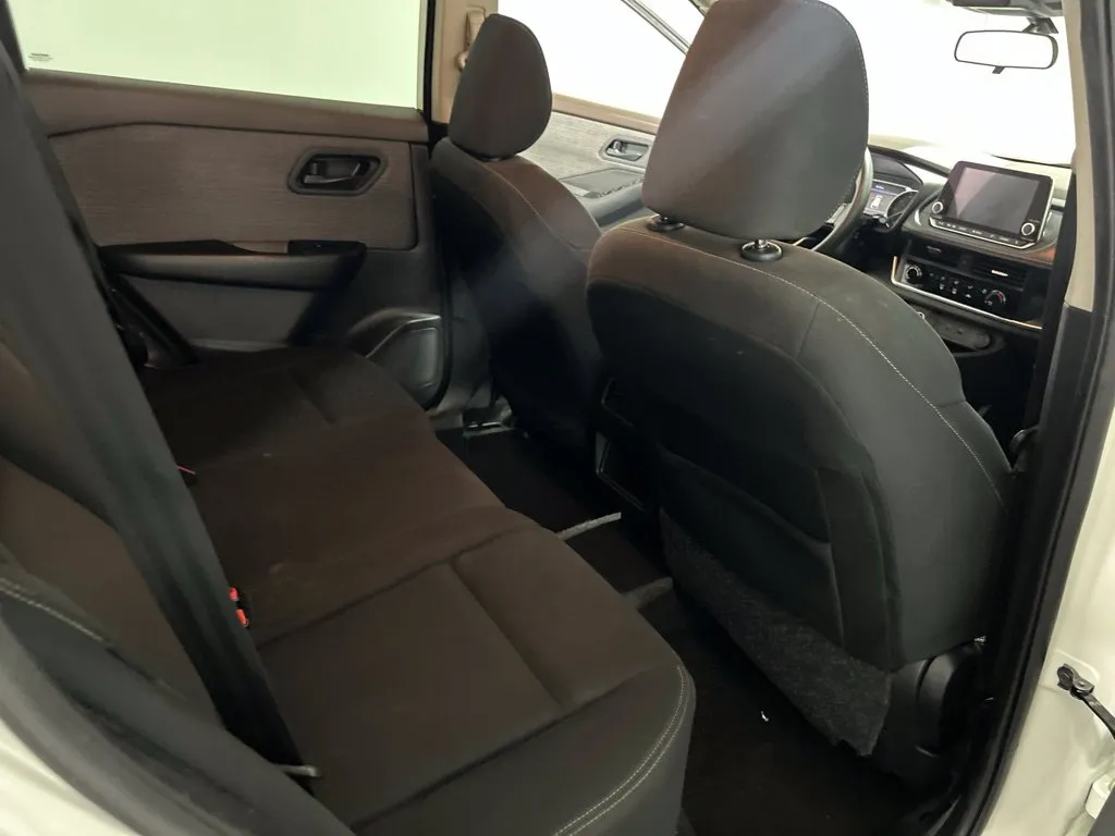 Nissan Rogue photo 21