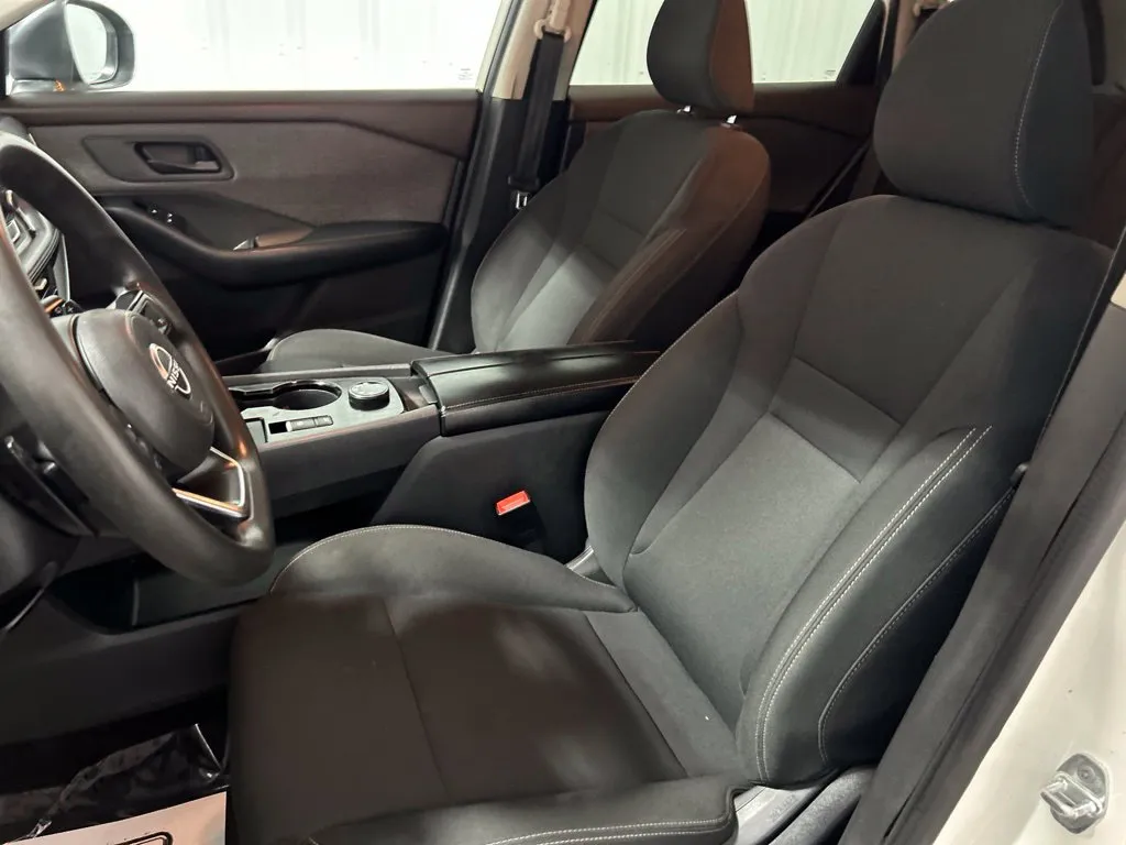 Nissan Rogue photo 12