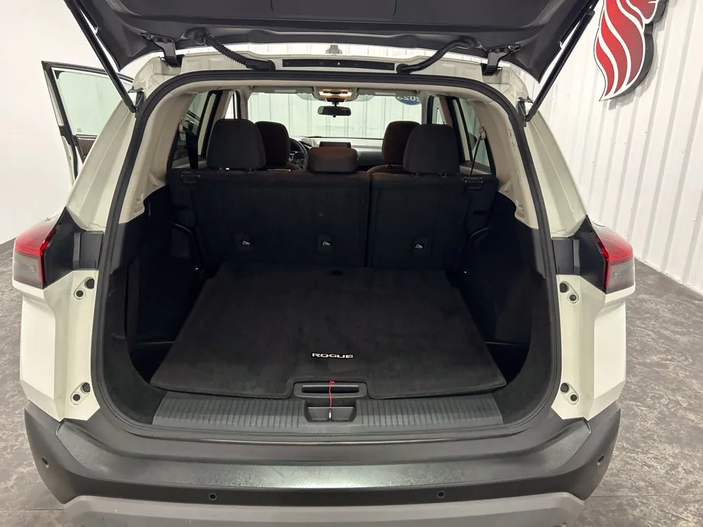 Nissan Rogue photo 17