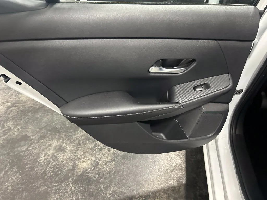 Nissan Sentra photo 16