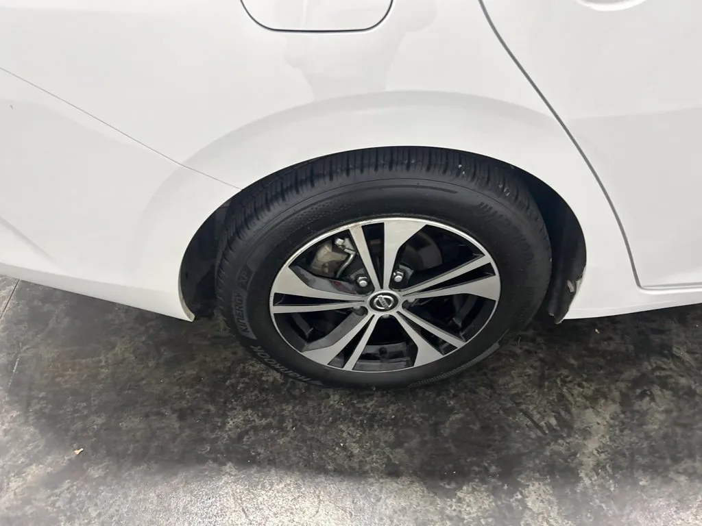 Nissan Sentra photo 9
