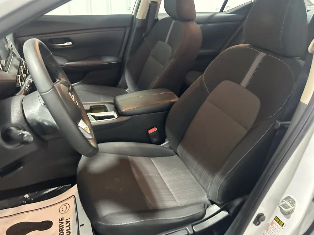 Nissan Sentra photo 13