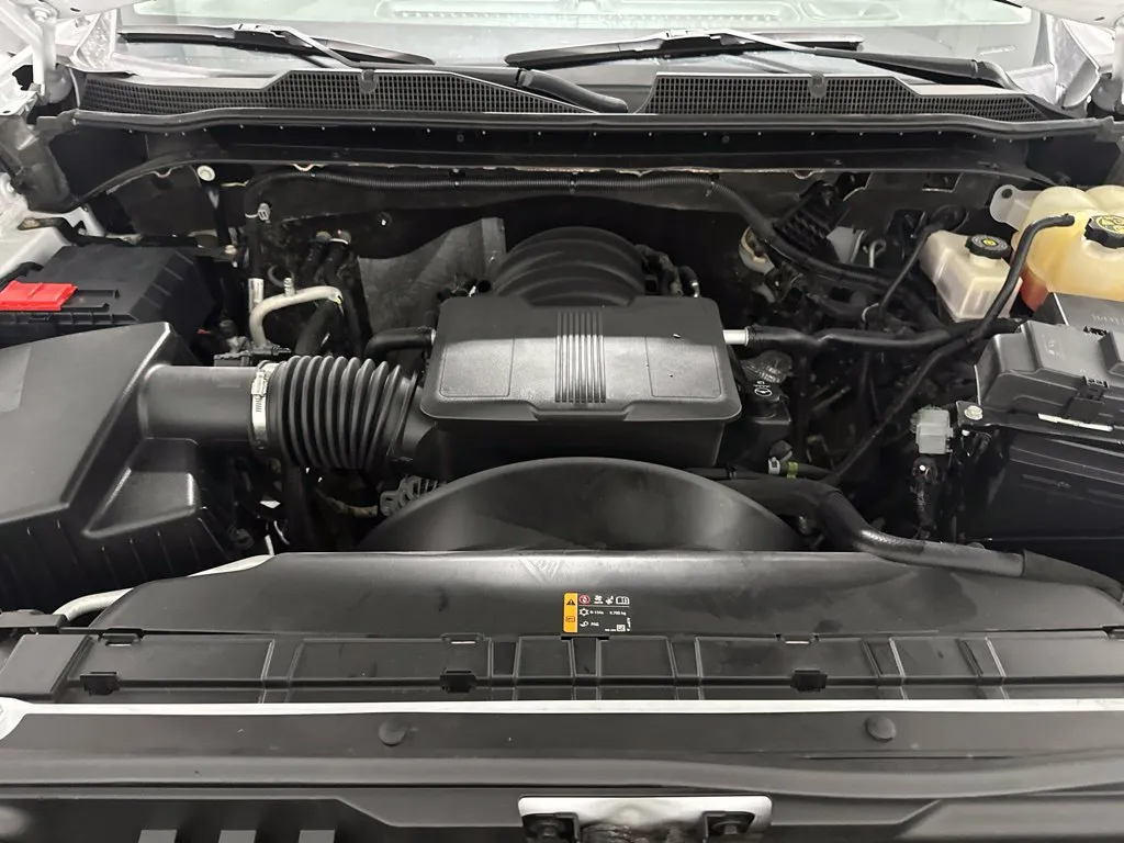 Chevrolet Silverado photo 11