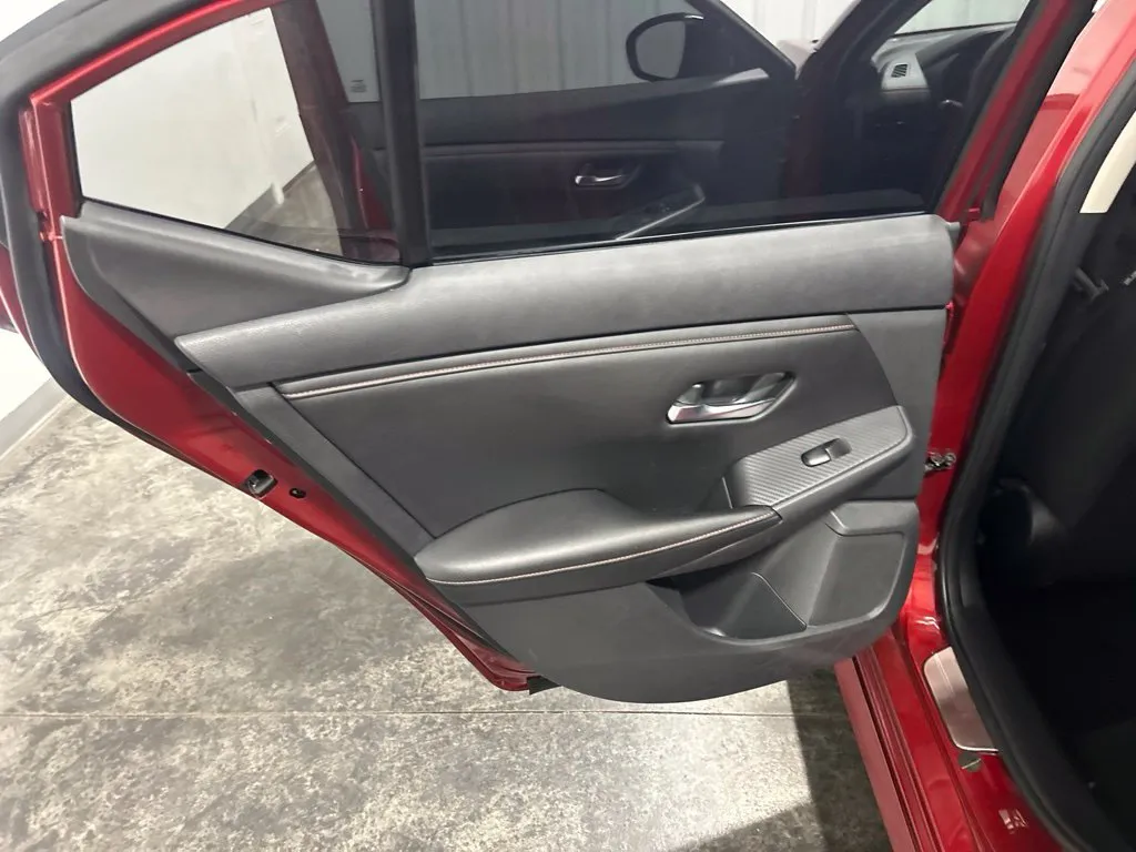 Nissan Sentra photo 17